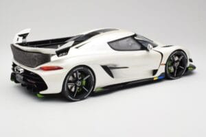 Koenigsegg Jesko Attack Crystal White Pearl GT Spirit 1:12 GT501 Смола — снимка 2 от 6