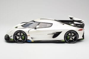Koenigsegg Jesko Attack Crystal White Pearl GT Spirit 1:12 GT501 Смола — снимка 3 от 6