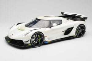 Koenigsegg Jesko Attack Crystal White Pearl GT Spirit 1:12 GT501 Смола