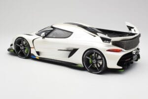 Koenigsegg Jesko Attack Crystal White Pearl GT Spirit 1:12 GT501 Смола — снимка 5 от 6