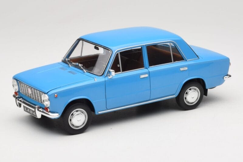 Lada 1200 2101 Син IXO 1:18 18CMC204OP Метал