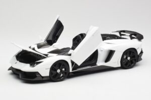 Lamborghini Aventador J Бял AUTOart 1:18 74674 Метал — снимка 2 от 8