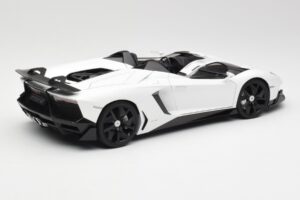 Lamborghini Aventador J Бял AUTOart 1:18 74674 Метал — снимка 3 от 8