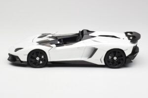 Lamborghini Aventador J Бял AUTOart 1:18 74674 Метал — снимка 4 от 8