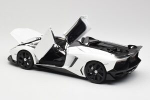 Lamborghini Aventador J Бял AUTOart 1:18 74674 Метал — снимка 5 от 8