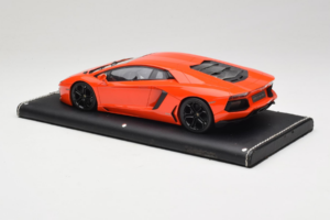 Lamborghini Aventador Оранжев MR Collection 1:18 LAMB064 Смола — снимка 5 от 6