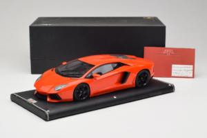 Lamborghini Aventador Оранжев MR Collection 1:18 LAMB064 Смола — снимка 6 от 6