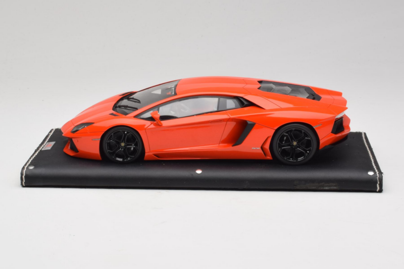 Lamborghini Aventador Оранжев MR Collection 1:18 LAMB064 Смола