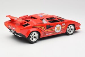 Lamborghini Countach Червен Bburago 1:18 3047 Метал — снимка 3 от 8