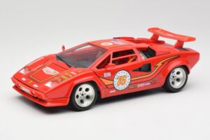 Lamborghini Countach Червен Bburago 1:18 3047 Метал