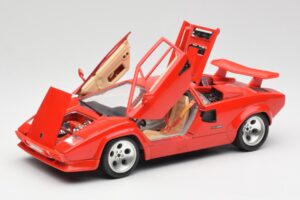 Lamborghini Countach Червен Bburago 1:18 3047-M1 Метал — снимка 2 от 8