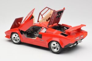 Lamborghini Countach Червен Bburago 1:18 3047-M1 Метал — снимка 5 от 8