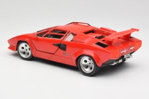 Lamborghini Countach Червен Bburago 1:18 3047-M1 Метал — снимка 7 от 8