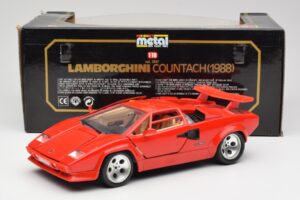 Lamborghini Countach Червен Bburago 1:18 3047-M1 Метал — снимка 8 от 8