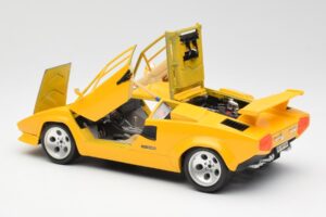 Lamborghini Countach Жълт Bburago 1:18 3037 Метал — снимка 5 от 8
