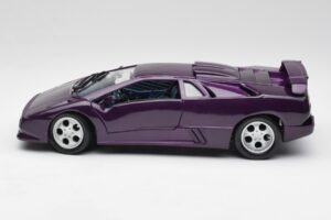 Lamborghini Diablo Jota Лилав Maisto 1:18 50276 Метал — снимка 4 от 8
