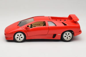 Lamborghini Diablo Червен Bburago 1:18 3041-M1 Метал — снимка 4 от 8