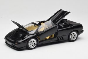 Lamborghini Diablo Roadster Черен AUTOart 1:18 70093-R1 Метал — снимка 2 от 10