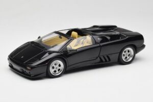 Lamborghini Diablo Roadster Черен AUTOart 1:18 70093-R1 Метал — снимка 3 от 10
