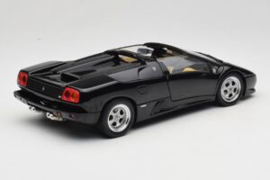 Lamborghini Diablo Roadster Черен AUTOart 1:18 70093-R1 Метал — снимка 4 от 10