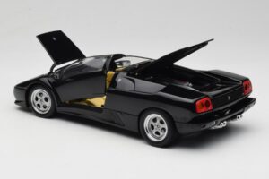 Lamborghini Diablo Roadster Черен AUTOart 1:18 70093-R1 Метал — снимка 6 от 10