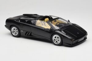 Lamborghini Diablo Roadster Черен AUTOart 1:18 70093-R1 Метал — снимка 7 от 10