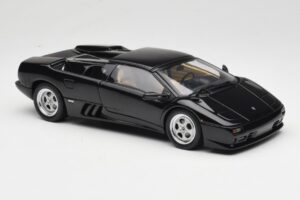 Lamborghini Diablo Roadster Черен AUTOart 1:18 70093-R1 Метал — снимка 8 от 10