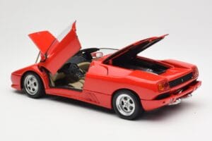 Lamborghini Diablo Roadster Червен AUTOart 1:18 70091 Метал — снимка 5 от 8