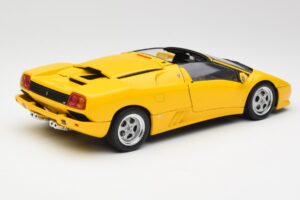 Lamborghini Diablo Roadster Жълт AUTOart 1:18 70092 Метал — снимка 3 от 8