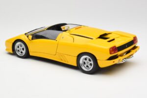 Lamborghini Diablo Roadster Жълт AUTOart 1:18 70092 Метал — снимка 7 от 8