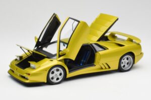 Lamborghini Diablo SE30 Anniversary Edition Жълт Spyder AUTOart 1:18 79157 Метал — снимка 2 от 8