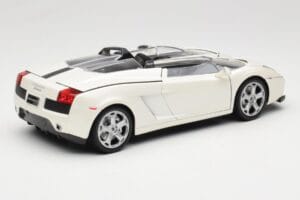 Lamborghini Gallardo Concept S Бял Motormax 1:18 79156 Метал — снимка 3 от 8