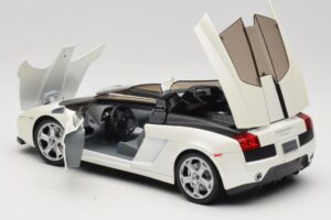Lamborghini Gallardo Concept Бял Mondo Motors 1:18 146432 Метал — снимка 5 от 8