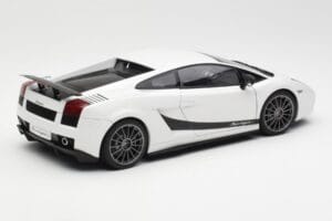 Lamborghini Gallardo Superleggera Monocerus Metallic Бял AUTOart 1:18 74585 Метал — снимка 3 от 8