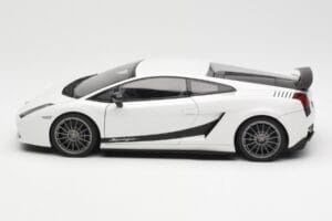 Lamborghini Gallardo Superleggera Monocerus Metallic Бял AUTOart 1:18 74585 Метал — снимка 4 от 8