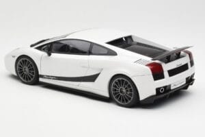 Lamborghini Gallardo Superleggera Monocerus Metallic Бял AUTOart 1:18 74585 Метал — снимка 7 от 8