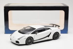 Lamborghini Gallardo Superleggera Monocerus Metallic Бял AUTOart 1:18 74585 Метал — снимка 8 от 8