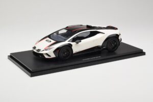 Lamborghini Huracan Sterrato No. 63 Бял TopSpeed 1:18 TS0610 Смола