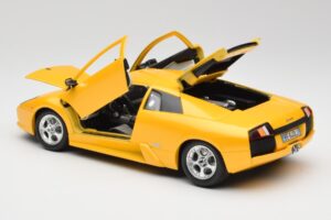 Lamborghini Murcielago LP640 Жълт Bburago 1:18 23124646-M1 Метал — снимка 5 от 8