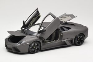 Lamborghini Reventon Matte Grey Bburago 1:18 18-11029 Метал — снимка 2 от 8
