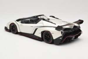 Lamborghini Veneno Roadster Бял С Червена Линия Kyosho 1:18 C09502W Метал — снимка 5 от 6