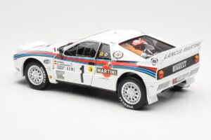 Lancia 037 Martini #1 W. Rohrl / C. Geistdorfer Winner Rally Monte Carlo 1983 Нощна Версия Kyosho 1:18 08306A Метал — снимка 7 от 8