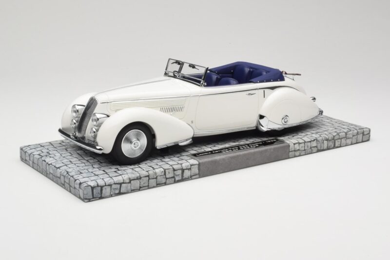 Lancia Astura Tipo 233 Corto Бял Minichamps 1:18 107125330 Смола