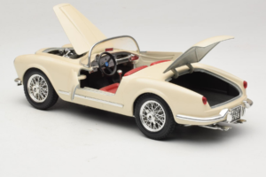 Lancia Aurelia B24 Spider Бежов Bburago 1:18 3010-M2 Метал — снимка 5 от 8