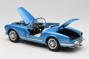 Lancia Aurelia B24 Spider Син Bburago 1:18 3010-M1 Метал — снимка 5 от 8