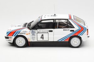 Lancia Delta HF 4WD #4 M. Alen / I. Kivimaki Martini Rally 1000 Lakes 1987 Kyosho 1:18 08960B Метал — снимка 4 от 8