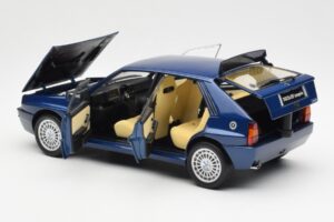 Lancia Delta HF Integrale Evo II Син Kyosho 1:18 08341BL Метал — снимка 5 от 8