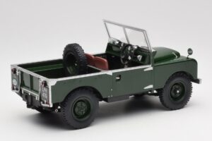 Land Rover 88 Series 1 Open Top Тъмно Зелен MCG 1:18 MCG18367 Метал — снимка 3 от 6