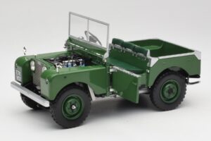 Land Rover 88 Series I Bronze Green Minichamps 1:18 150168906 Метал — снимка 2 от 8