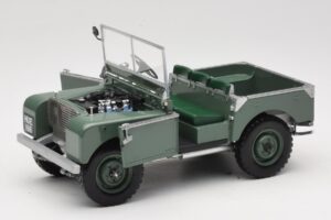Land Rover 88 Series I Зелен Minichamps 1:18 150168900 Метал — снимка 2 от 8